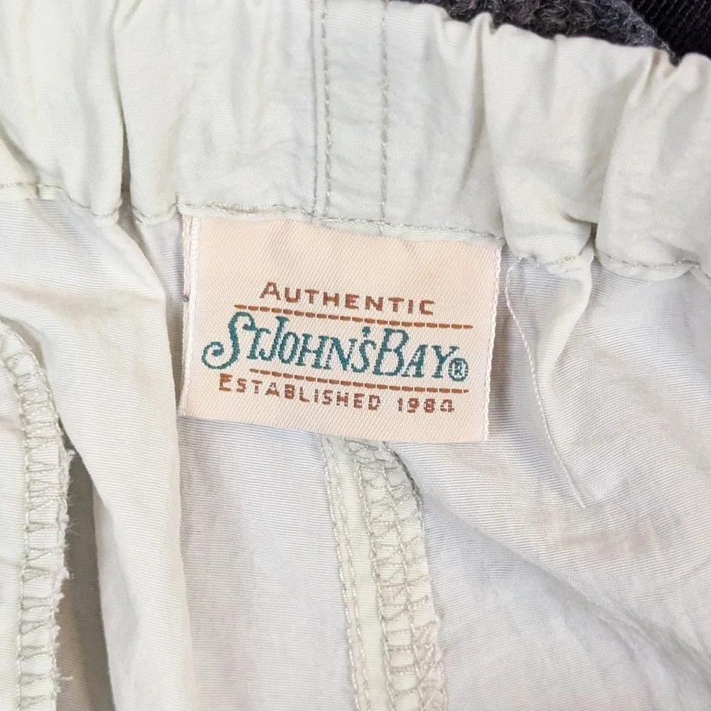 Vintage St Johns Bay Mens Beige Nylon Cargo Shorts Packable Belted Size Large